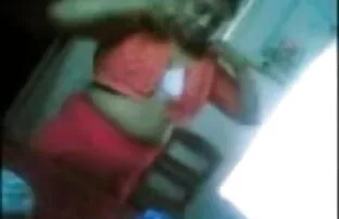 उसका सबसे अच्छा दोस्त बिना सेक्सी बीपी फिल्म सेंसर द्वारा गड़बड़