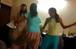 मैं प्यार मेरी लड़की हिंदी फिल्म बीपी सेक्सी खिलौने