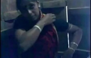 वे पेड़ के नीचे गड़बड़ होने का बीपी सेक्सी पिक्चर दिखाओ इंतजार करते हैं