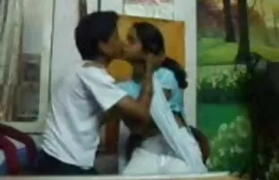 मिठाई लानत गर्म गोरा मुझे फोन! सेक्सी बीपी पिक्चर ब्लू