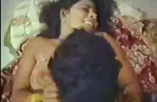 अधिक गहराई से । अपने कबाड़ आकर्षण के लिए गिर जाता है बीपी सेक्सी फिल्म