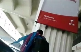 विक्की, Deauxma हिंदी फिल्म बीपी सेक्सी और चार्ली