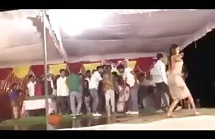 जर्मन ब्लू फिल्म सेक्सी बीपी वीडियो शौकिया सेक्स के दौरान