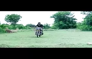 में सेक्सी पिक्चर वीडियो में बीपी फुटबॉल जर्सी